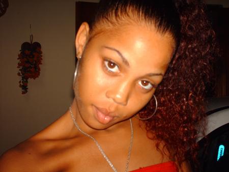 juliana aka la poupée